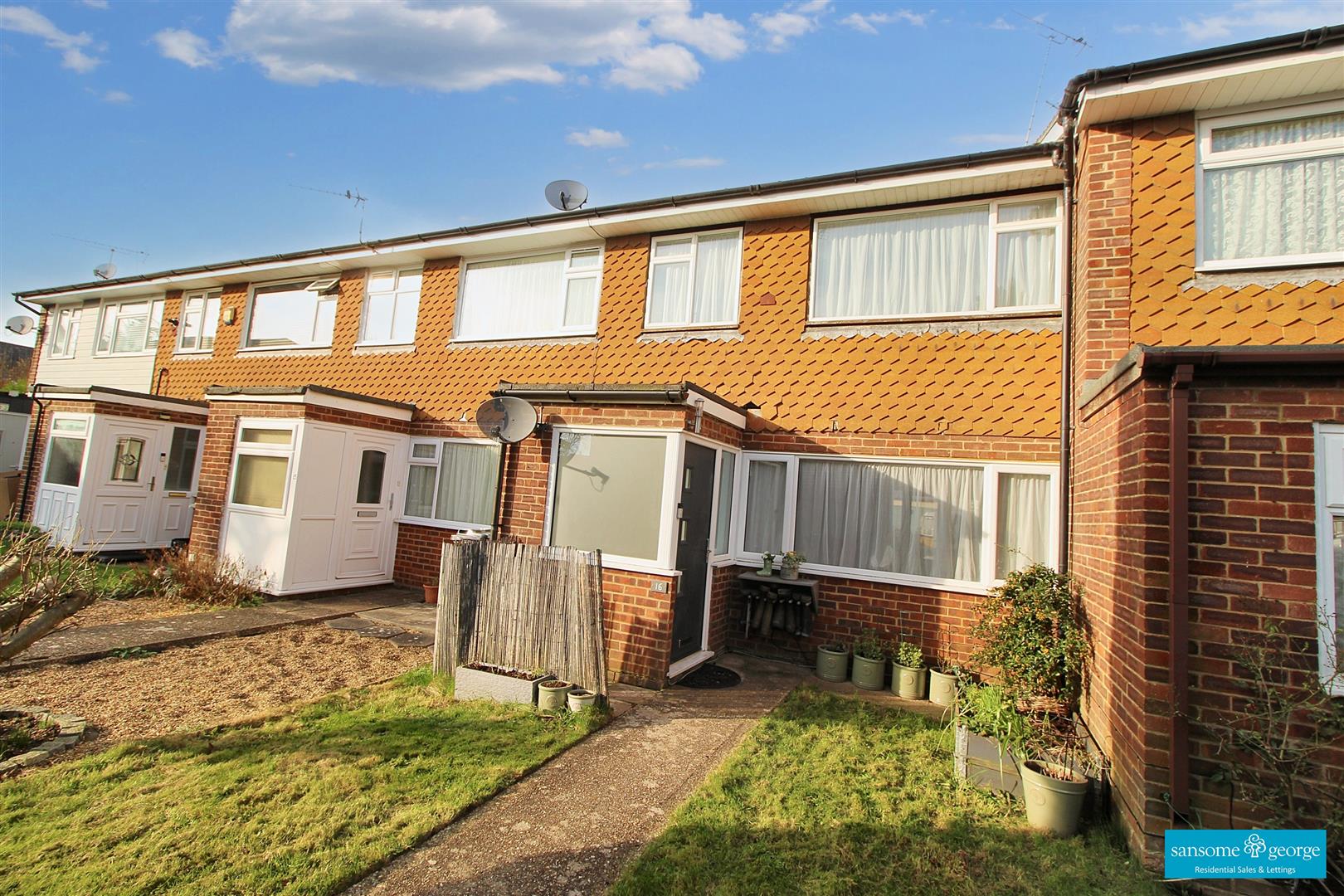 2 bed property in Dunstall Close, Reading